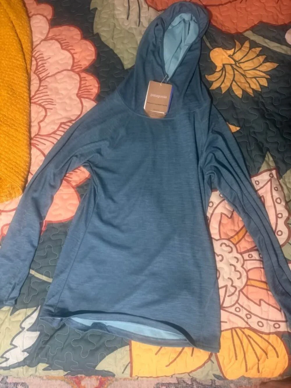 Patagonia women’s sunshade hoody NWT - Picture 3 of 5